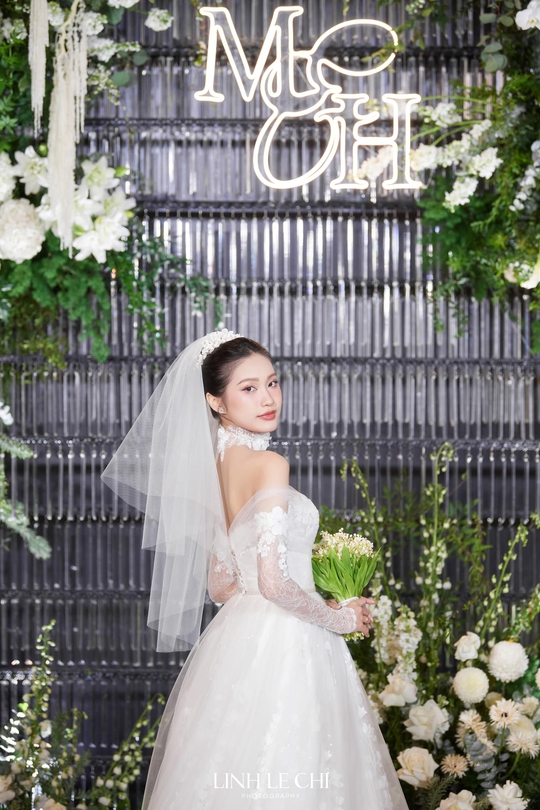 Doãn Hải My - Đoàn Văn Hậu đẹp đôi đám cưới cổ tích - Ảnh 6.