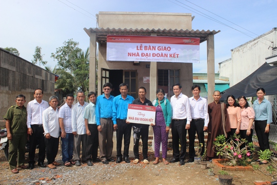 Agribank chi nhánh tỉnh Tiền Giang mang đậm dấu ấn nhân ái - Ảnh 3.