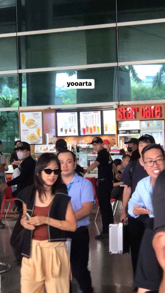 “Nữ hoàng gợi cảm” Lee Hyori đến TP HCM - Ảnh 2.