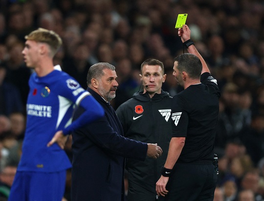 Chelsea ngược dòng quật ngã Tottenham trong trận đấu 2 thẻ đỏ - Ảnh 1.