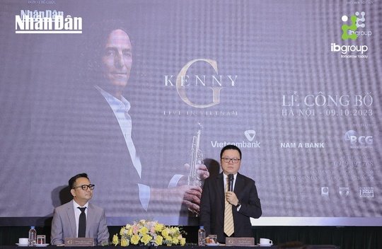 Vietcombank đồng hành sự kiện âm nhạc Kenny G Live in Vietnam - Ảnh 2.