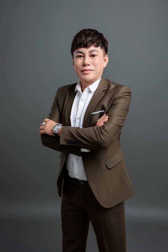 NTK Tommy Nguyễn có duyên với cuộc thi nhan sắc - Ảnh 3.