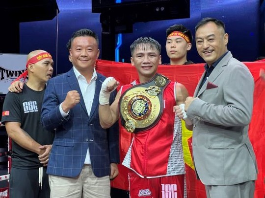 Boxing Việt Nam lần đầu tiên có võ sĩ vào top 8 thế giới - Ảnh 2.