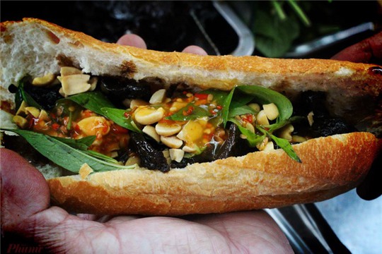 Ngoài phở, bánh mì... đến Việt Nam còn nên ăn cơm - Ảnh 1.