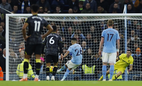 Man United và Man City đại thắng, nóng rực cuộc đua vô địch Ngoại hạng - Ảnh 8.