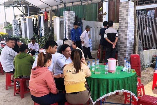 Tan thương xóm nghèo nơi 8 nạn nhân tử vong vụ tai nạn kinh hoàng ở Quảng Nam - Ảnh 4.
