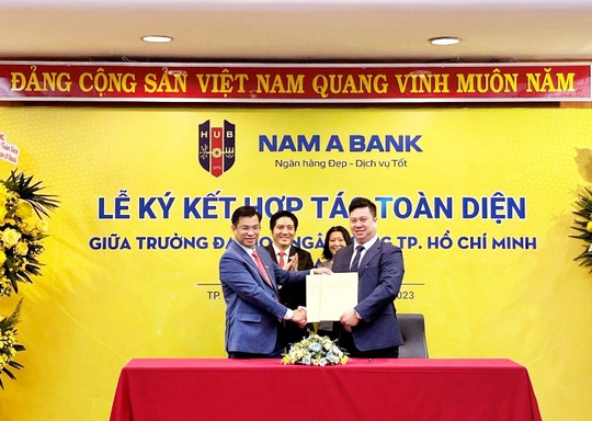 NAM A BANK hợp tác toàn diện cùng Đại học Ngân Hàng TP HCM - Ảnh 1.