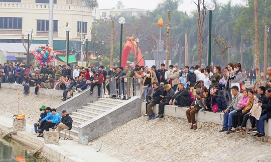 Hàng ngàn người đổ về Hội Lim thưởng thức quan họ - Ảnh 10.
