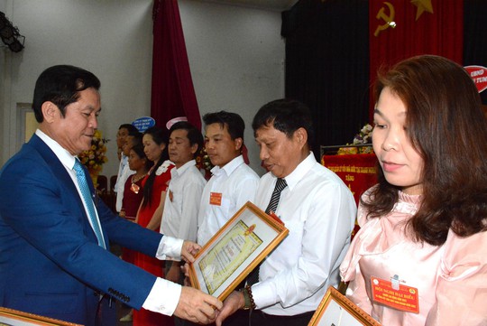 Cao su Chư Prông, Chư Sê khai thác vượt kế hoạch được giao - Ảnh 2.