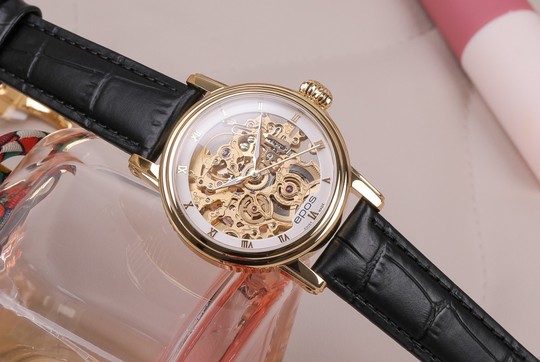 Đăng Quang Watch - Khai trương giảm giá lớn tại Hà Nội - Ảnh 2.