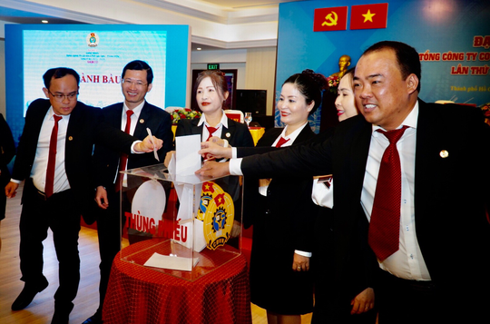 Hơn 9,6 tỉ đồng chăm lo cho đoàn viên - lao động khó khăn - Ảnh 1.
