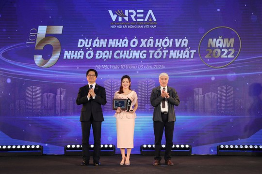 Kim Oanh Group giành “cú đúp” giải thưởng Thương hiệu bất động sản dẫn đầu năm 2022 - Ảnh 1.