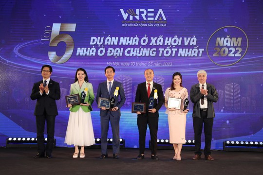 Kim Oanh Group giành “cú đúp” giải thưởng Thương hiệu bất động sản dẫn đầu năm 2022 - Ảnh 3.