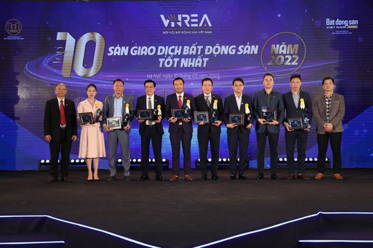 Kim Oanh Group giành “cú đúp” giải thưởng Thương hiệu bất động sản dẫn đầu năm 2022 - Ảnh 4.