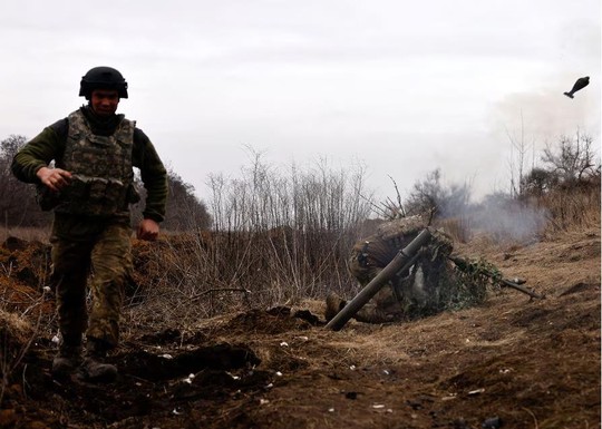 Ukraine tuyên bố nóng về tình hình Bakhmut - Ảnh 1.