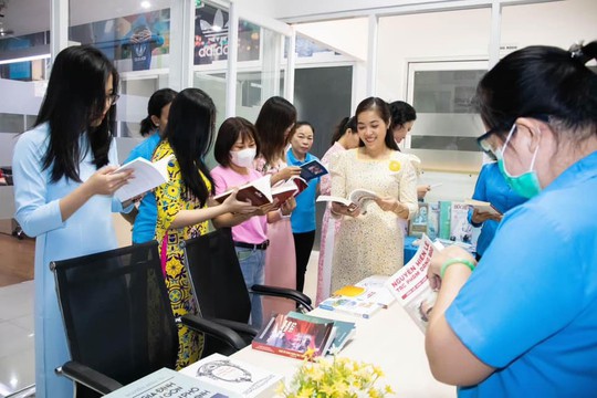 Xây dựng Không gian văn hóa Hồ Chí Minh tại doanh nghiệp - Ảnh 1.