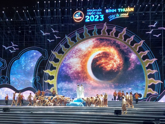 Lễ khai mạc năm du lịch quốc gia 2023 Bình Thuận - Hội tụ xanh - Ảnh 1.