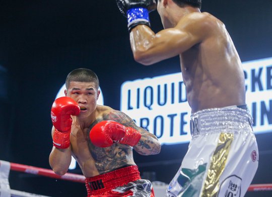 “Nam Vương” Trương Đình Hoàng bảo vệ thành công đai WBA châu Á - Ảnh 3.