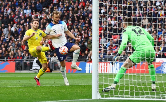 Bukayo Saka lập siêu phẩm, Anh thắng Ukraine vòng loại Euro - Ảnh 2.