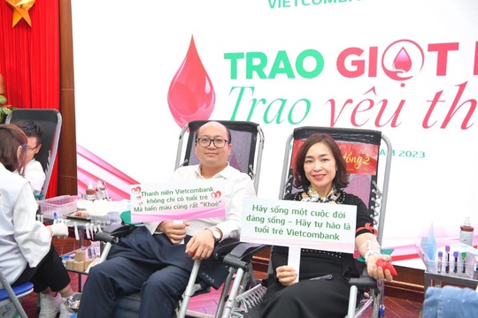 Khi vạn trái tim Vietcombank cùng chung khát vọng - Ảnh 1. Khi vạn trái tim Vietcombank cùng chung khát vọng - Ảnh 1.