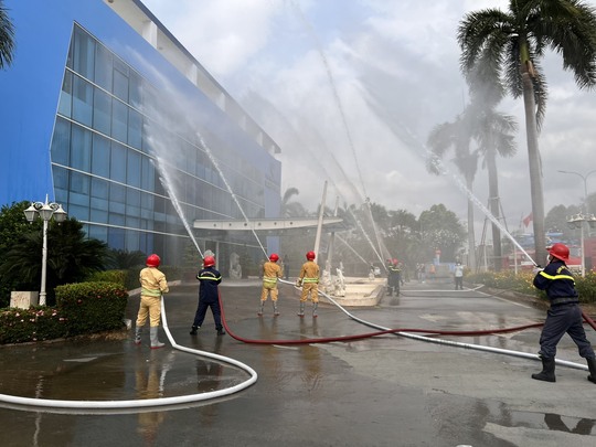 VWS diễn tập chữa cháy và cứu nạn cứu hộ - Ảnh 4.