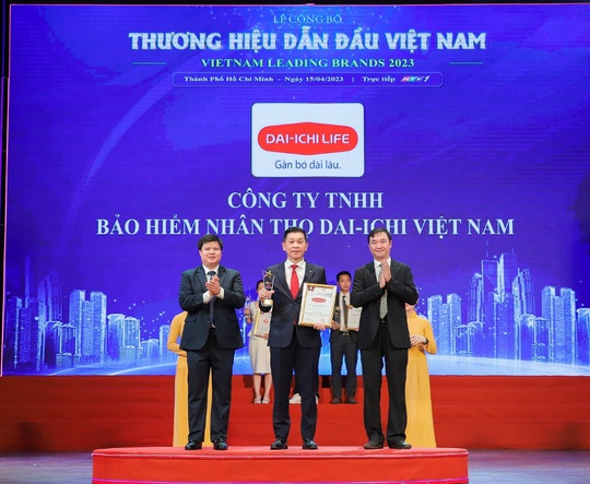 Dai-ichi Life Việt Nam đạt danh hiệu “Top 10 Thương hiệu Dẫn đầu Việt Nam 2023” - Ảnh 1.