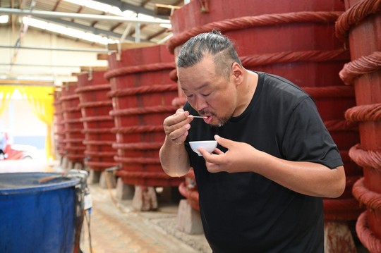 Chủ tịch Hiệp hội Văn hóa ẩm thực Nhật - Việt thăm nhà thùng Chin-su Phú Quốc - Ảnh 5.