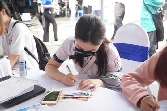 Hàng trăm cơ hội việc làm cho giáo viên mầm non - Ảnh 3.