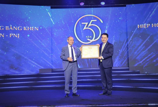PNJ và sự nghiệp 35 năm làm rạng danh ngành kim hoàn Việt Nam - Ảnh 2.