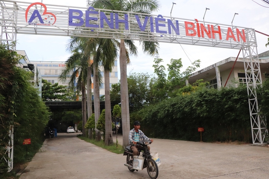 Lo âu vì bệnh viện nợ lương và BHXH - Ảnh 2.