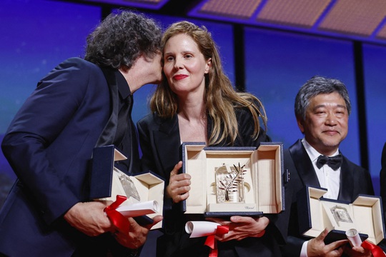 Đạo diễn Trần Anh Hùng và Phạm Thiên Ân được vinh danh tại Cannes 2023 - Ảnh 8.