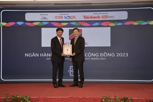 Agribank được vinh danh với 3 giải thưởng Ngân hàng Việt Nam tiêu biểu năm 2022 - Ảnh 4.