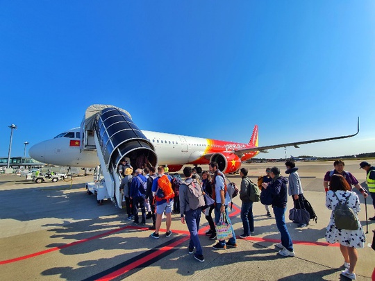 Đến Indonesia dễ dàng với đường bay mới của Vietjet - Ảnh 1.