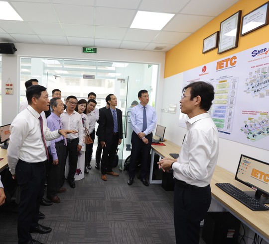 TP HCM: Cơ hội cho sinh viên tiếp cận công nghệ vi mạch tiên tiến thế giới - Ảnh 4.