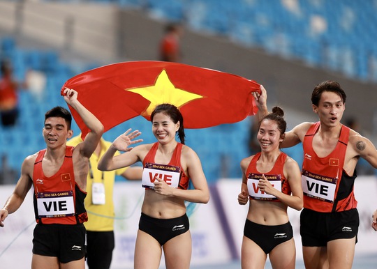 Nhật ký SEA Games 32 ngày 9-5: Bứt tốc trên bảng tổng sắp huy chương