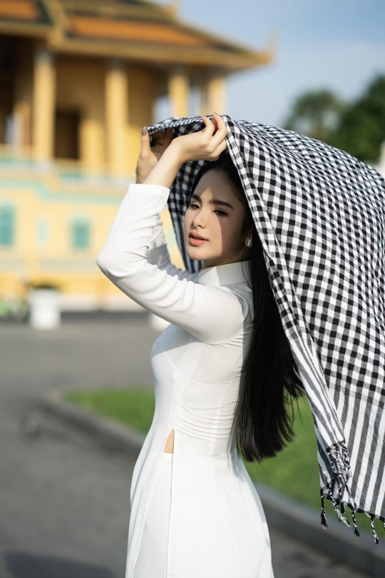 Top 5 hoa hậu du lịch Kiều Trương tinh khôi tại cung điện Hoàng Gia Campuchia - Ảnh 3.
