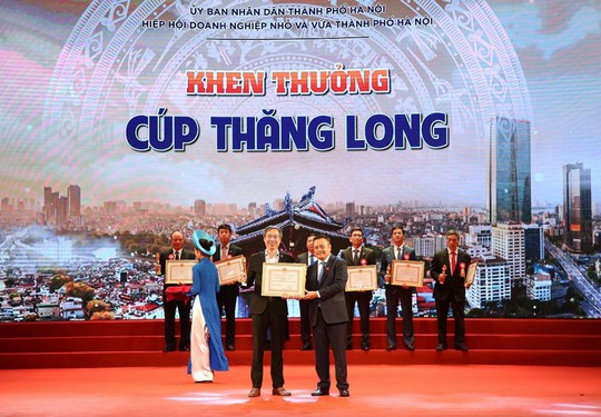 Tập đoàn BRG nhận Cúp Thăng Long 2022 ghi nhận những đóng góp cho Thủ đô - Ảnh 1.