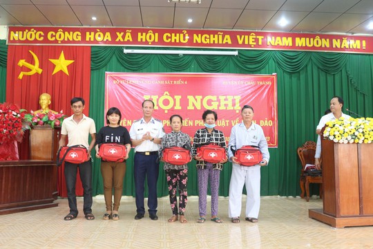 Thêm 1 hoạt động thiết thực của Bộ Tư lệnh Vùng Cảnh sát biển 4 - Ảnh 4.