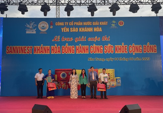Trao giải cuộc thi Sanvinest Khánh Hòa đồng hành cùng sức khỏe cộng đồng - Ảnh 5.