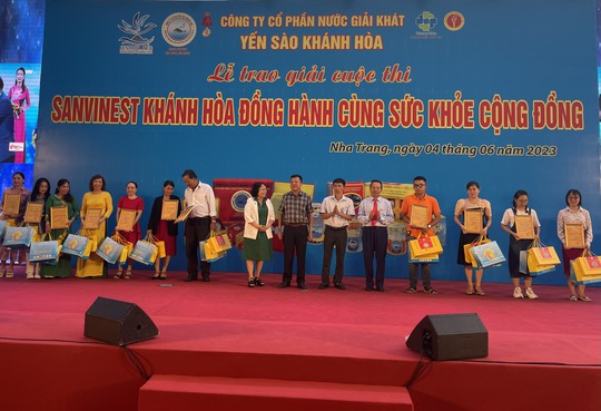 Trao giải cuộc thi Sanvinest Khánh Hòa đồng hành cùng sức khỏe cộng đồng - Ảnh 7.