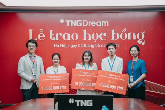 3 sinh viên Đại học Bách Khoa nhận học bổng TNG Dream - Ảnh 1.