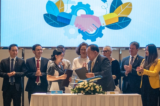 Vietnam Airlines mang suất ăn hàng không đến các tổ chức, cá nhân khó khăn - Ảnh 3.