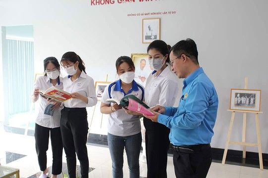 Ra mắt Không gian văn hóa Hồ Chí Minh tại doanh nghiệp - Ảnh 1.