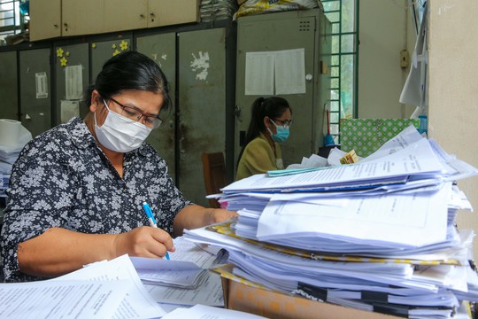 UBND TP HCM chính thức đề xuất tăng công chức cấp xã theo Nghị quyết 98 - Ảnh 3.