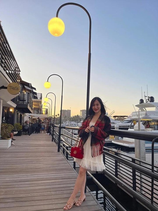 Hương Tràm lên tiếng việc sang Mỹ sinh con cho đại gia - Ảnh 3.