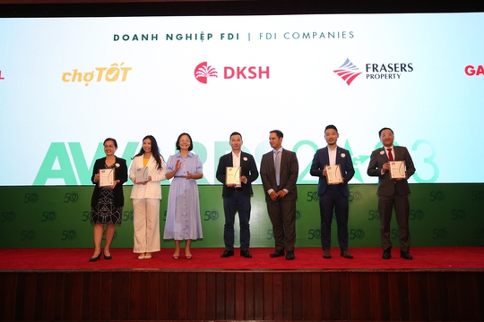 DKSH được vinh danh Tốp 50 doanh nghiệp phát triển bền vững tại Việt Nam - Ảnh 1.