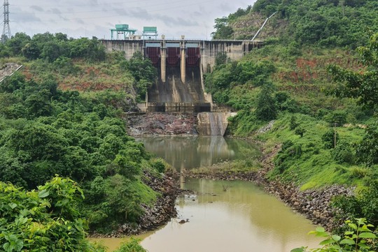 Thủy điện Buôn Tua Srah cắt cơn lũ gần 700 mét khối /giây - Ảnh 2.