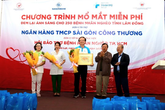 SAIGONBANK tài trợ mổ mắt miễn phí cho bệnh nhân nghèo tại Tỉnh Lâm Đồng - Ảnh 3.