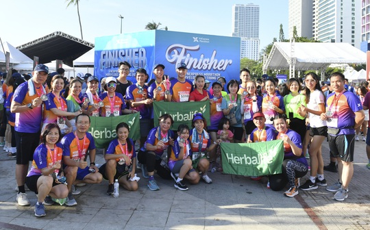 Herbalife Việt Nam là nhà tài trợ dinh dưỡng cho VnExpress Marathon Marvelous Nha Trang - Ảnh 1.