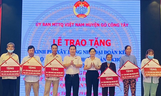 Agribank huyện Gò Công Tây đồng hành cùng chương trình tiếp sức đến trường - Ảnh 2.